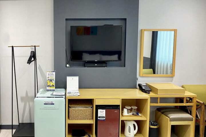 Room 104 of 184