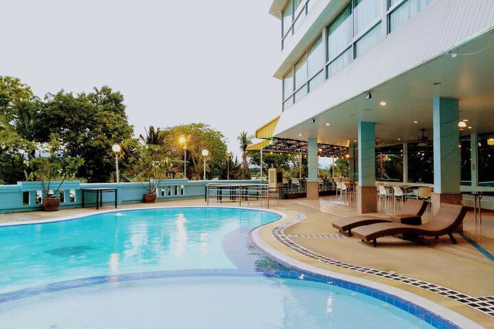 Pool 23 of 66