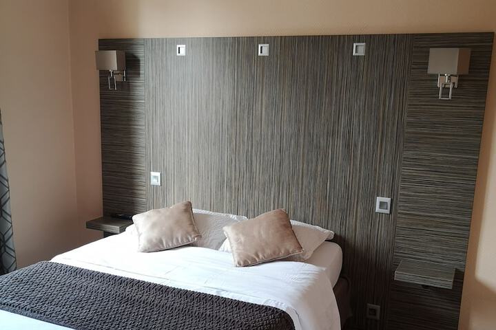 Room 12 of 29