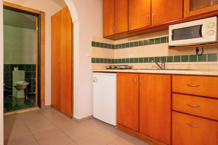Room 6 of 23