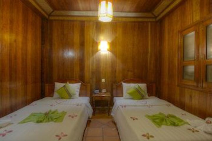 Room 25 of 59