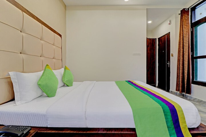 Room 17 of 73