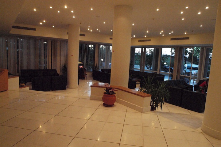 Entrance & Lobby
