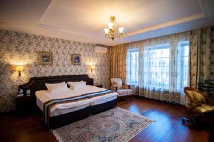 Room 167 of 313