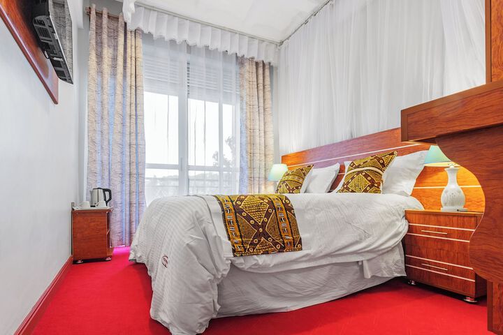 Room 8 of 36