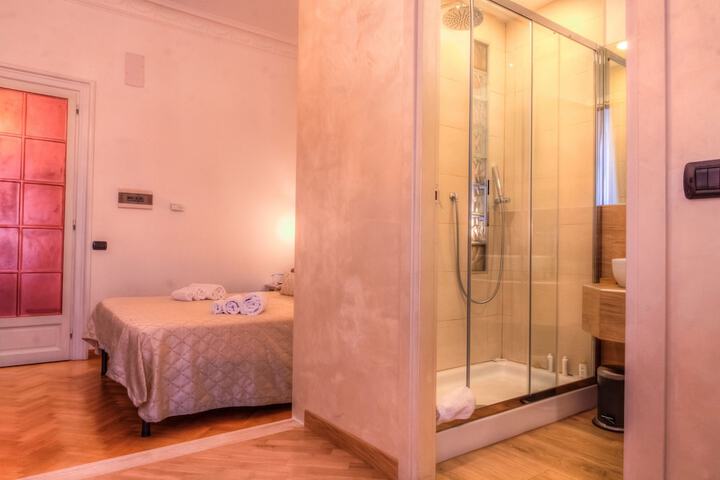 Room 8 of 75