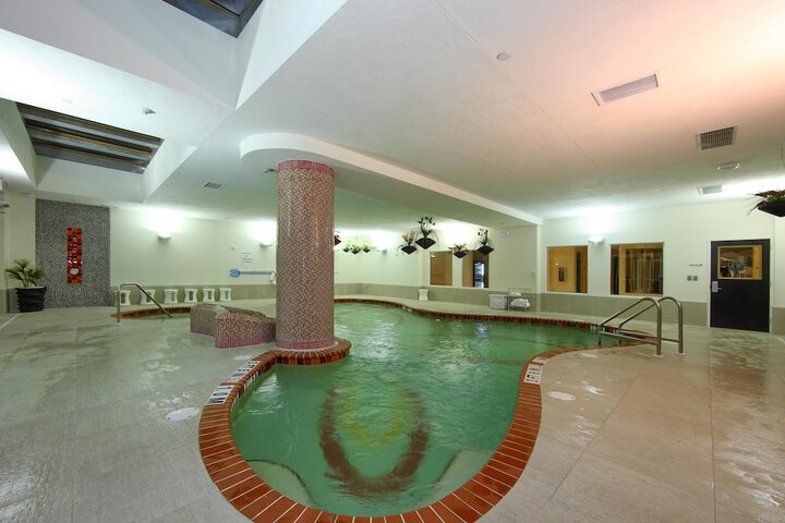Hotel Pool