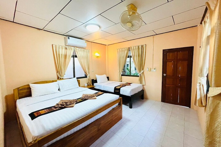Room 25 of 57