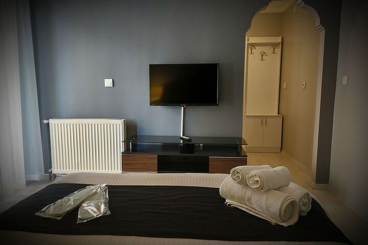 Room 25 of 97