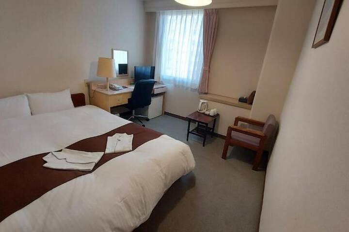 Room 16 of 36