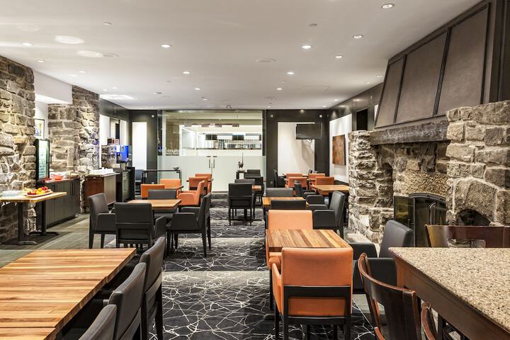 Breakfast area