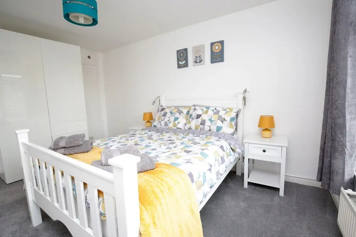 Room 3 of 17
