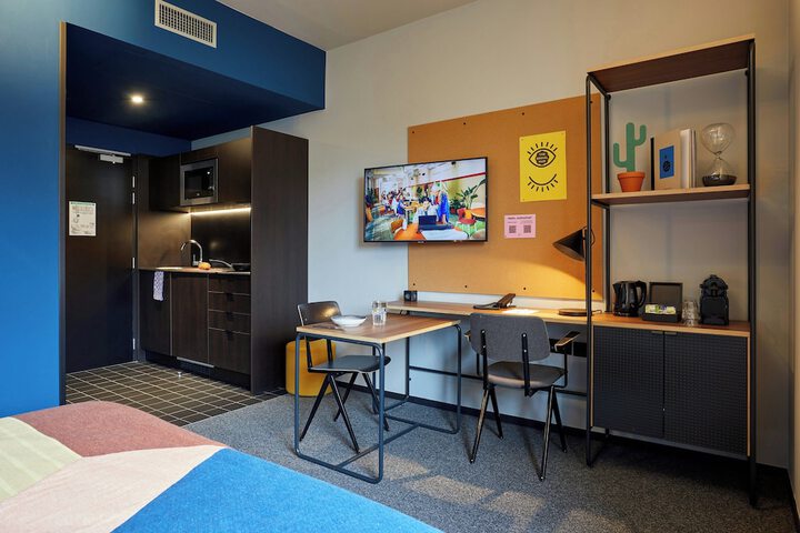 Room 45 of 123