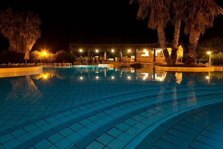 Hotel with Pool