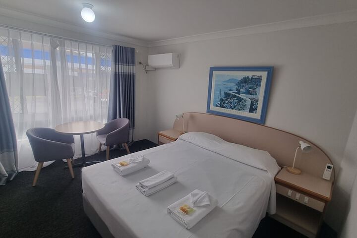 Room 16 of 46