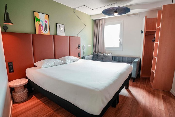 Room 46 of 127
