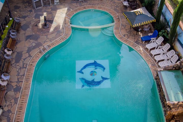 Pool 45 of 76