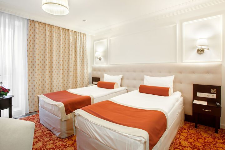 Room 7 of 46