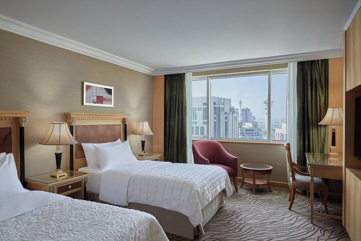 Room 2 of 31