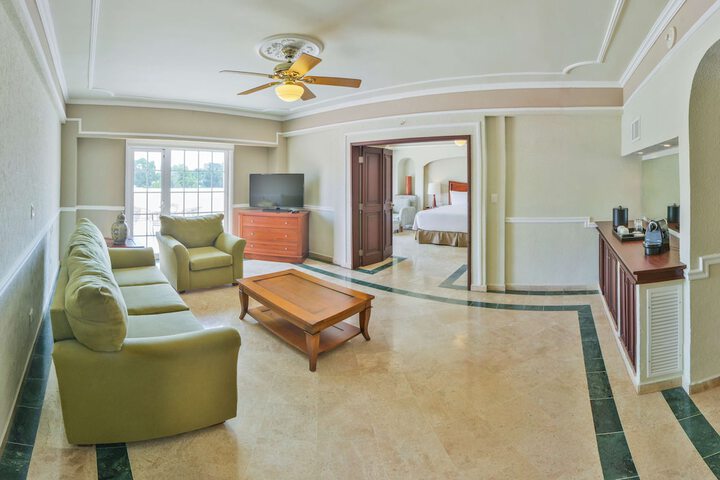 Room 38 of 145