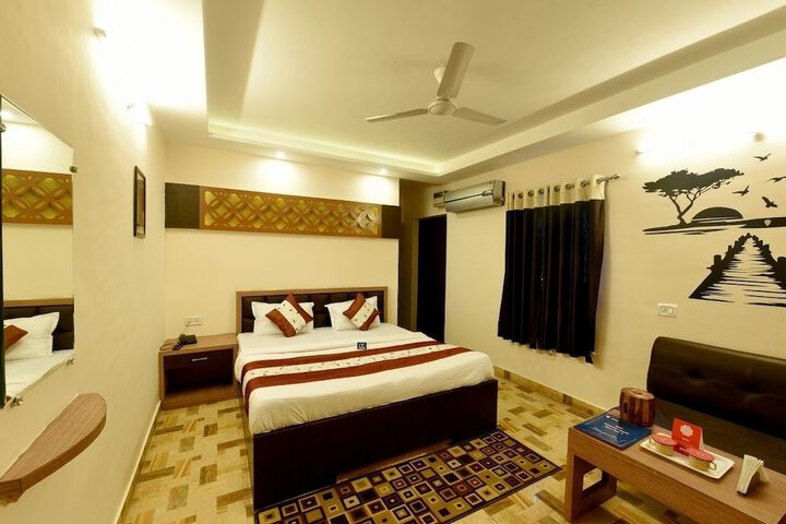 Room 14 of 34