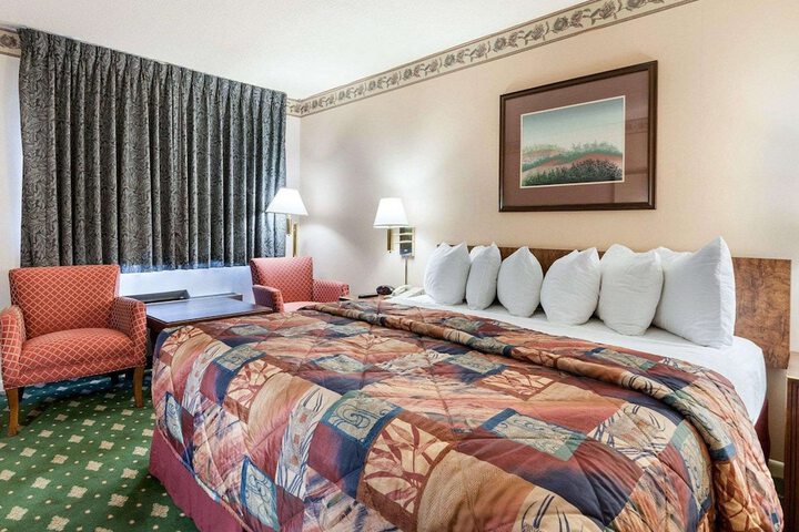Room 7 of 36