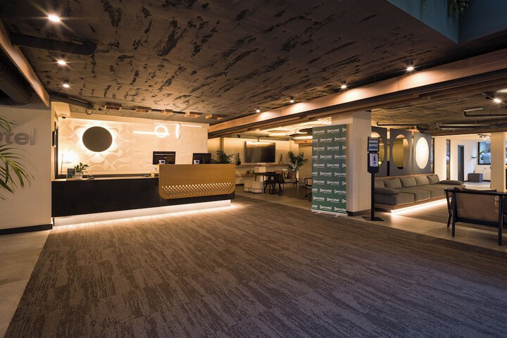 Hotel Interior 4 of 124