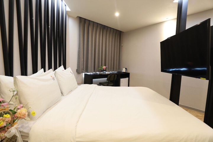 Room 50 of 87