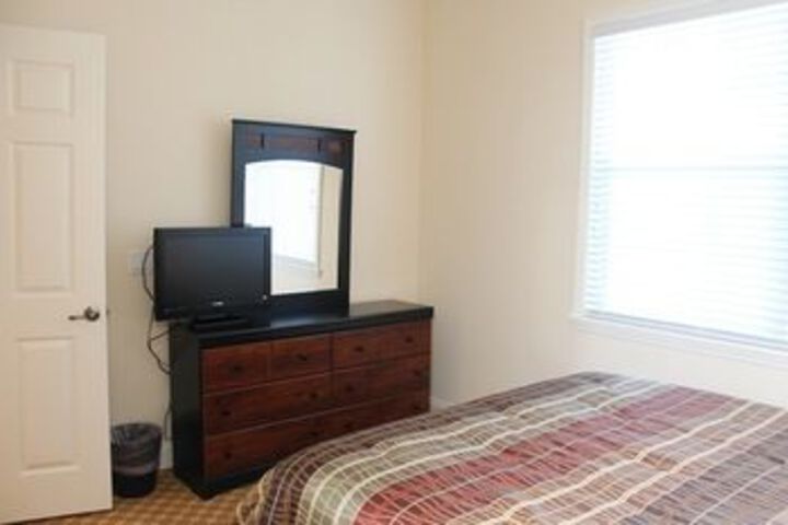 Room 9 of 25