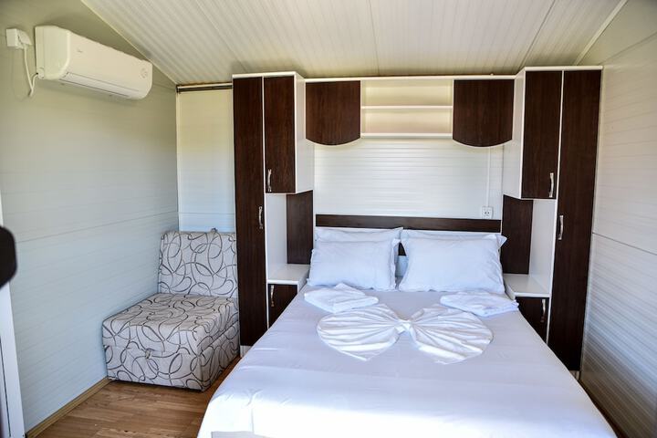 Room 10 of 49