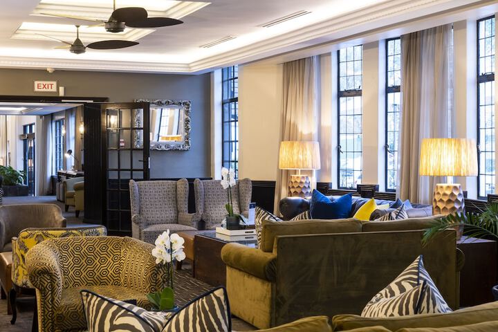 Entrance & Lobby