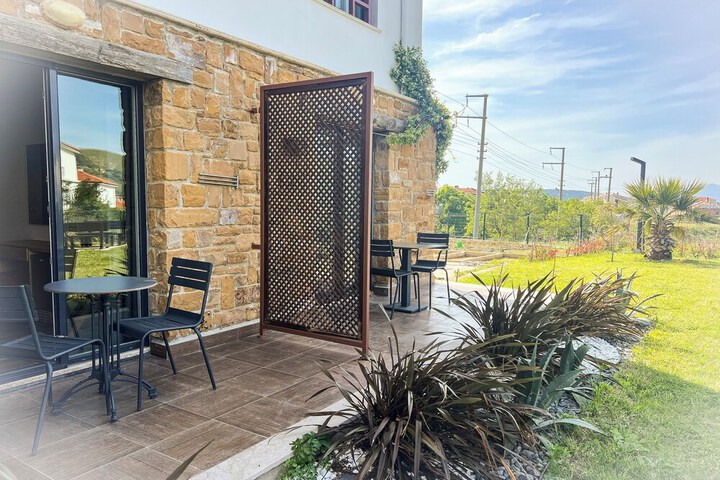 Hotel Exterior 43 of 43