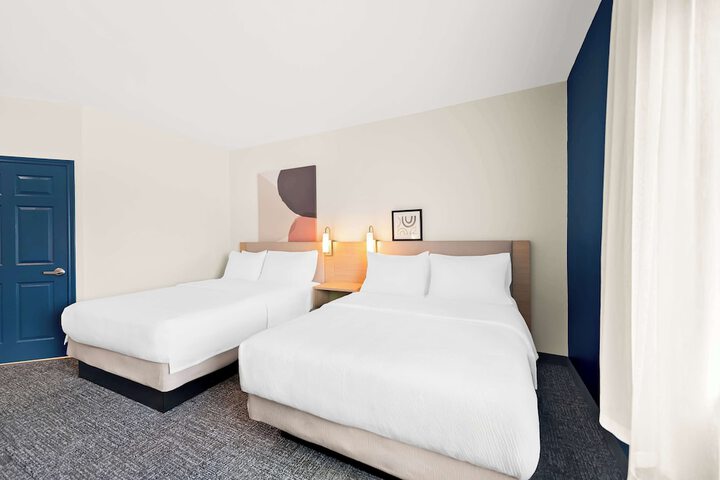 2 Queen Beds Accessible (4 of 11)