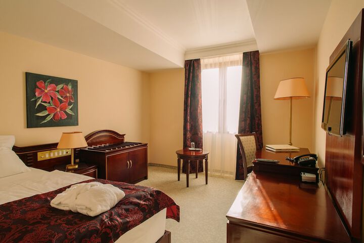 Room 7 of 60