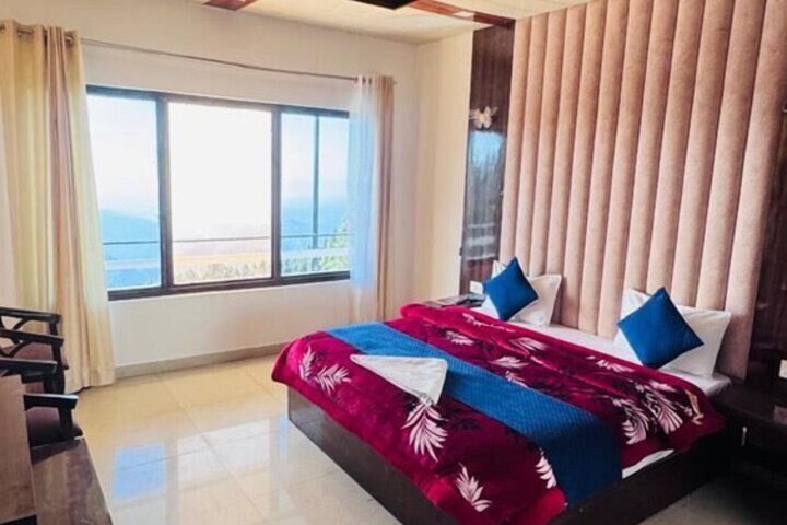 Room 2 of 11