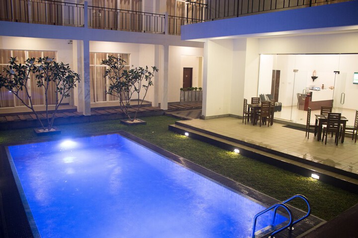 Pool 51 of 62