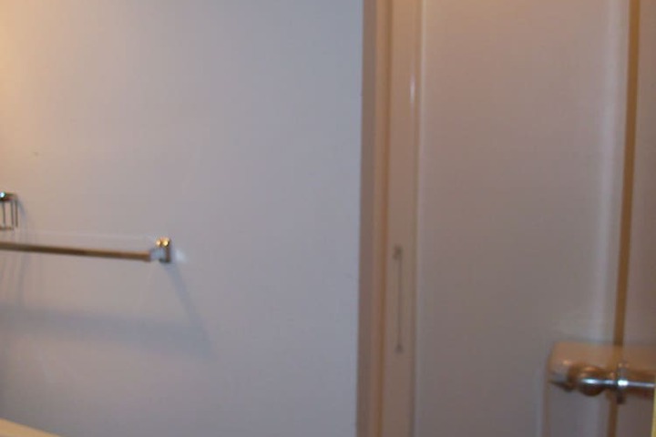 Room 21 of 34