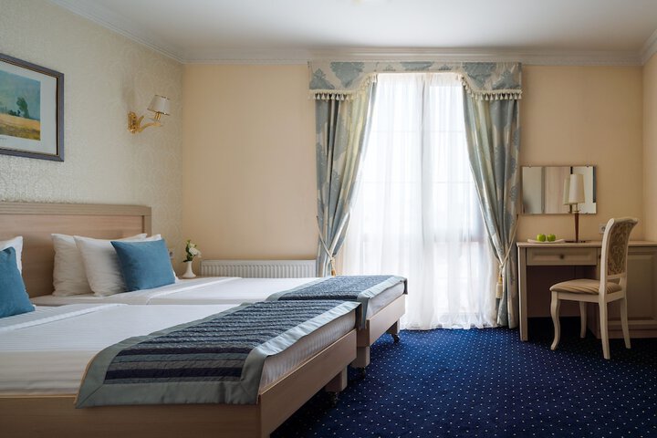 Room 8 of 54
