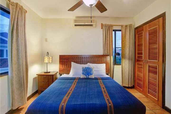 Room 16 of 223