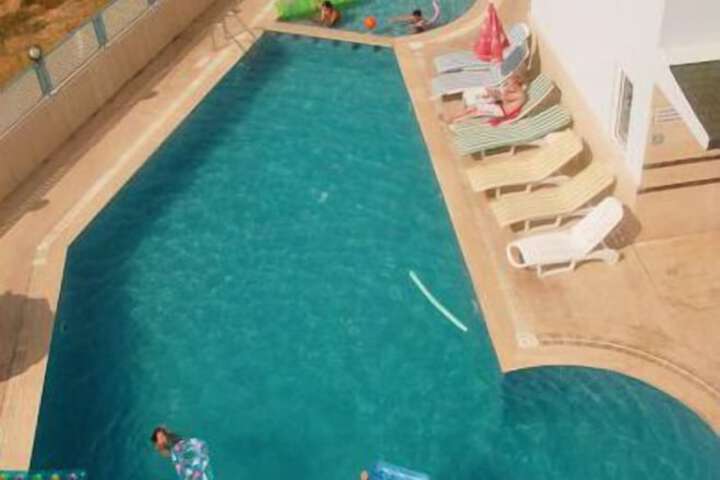 Pool Hotel