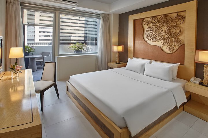 Room 8 of 25