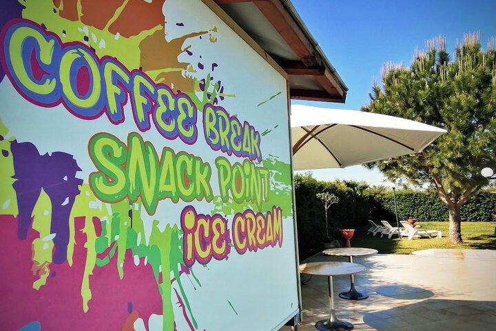 Snack bar