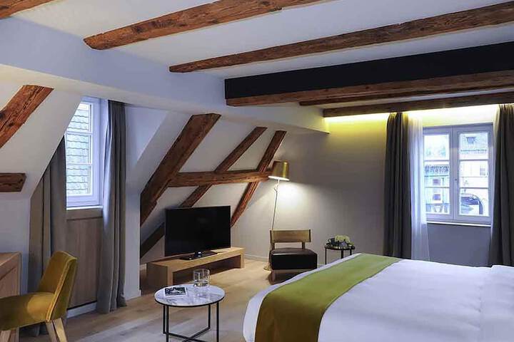 Room 20 of 85