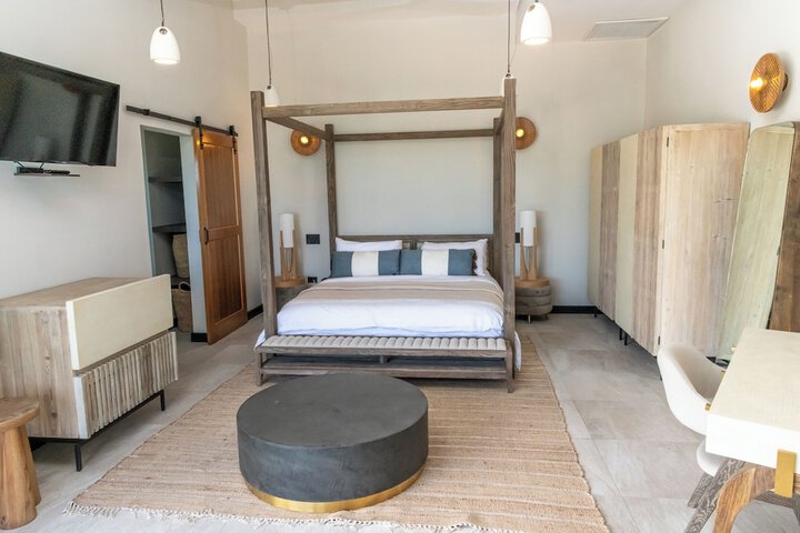 Room 36 of 239