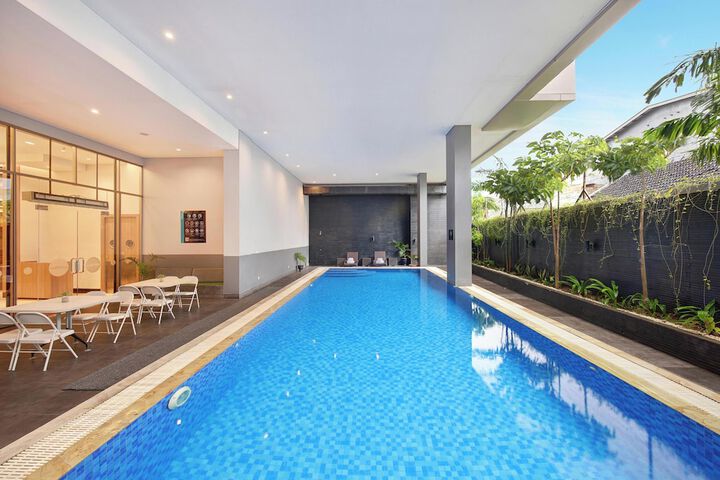 Pools & Facilities