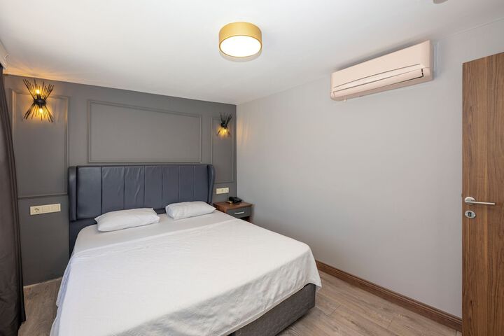 Room 28 of 58