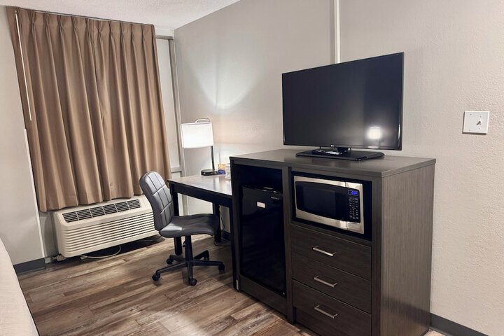 Room 16 of 31