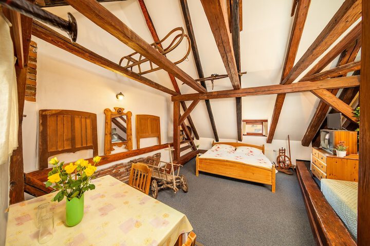 Room 7 of 35