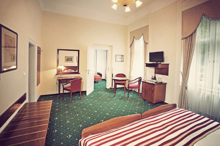 Room 3 of 50