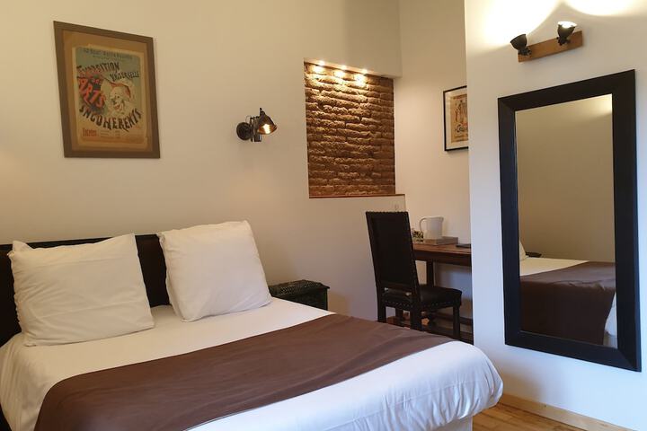 Room 16 of 74